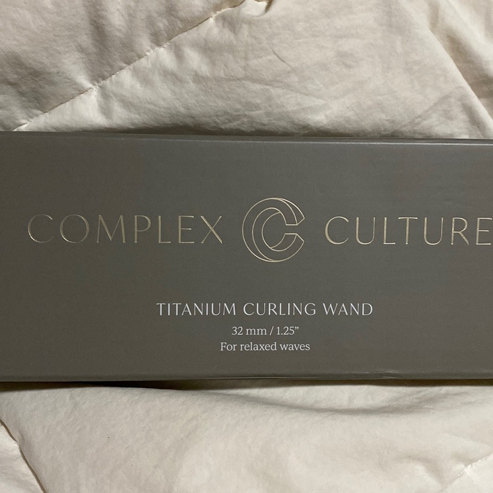 Titanium Curling Wand Complex Culture, BNIB, 32 mm, 1.25” - Picture 9 of 13